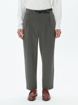 One Tuck Tapered Stretch Pants