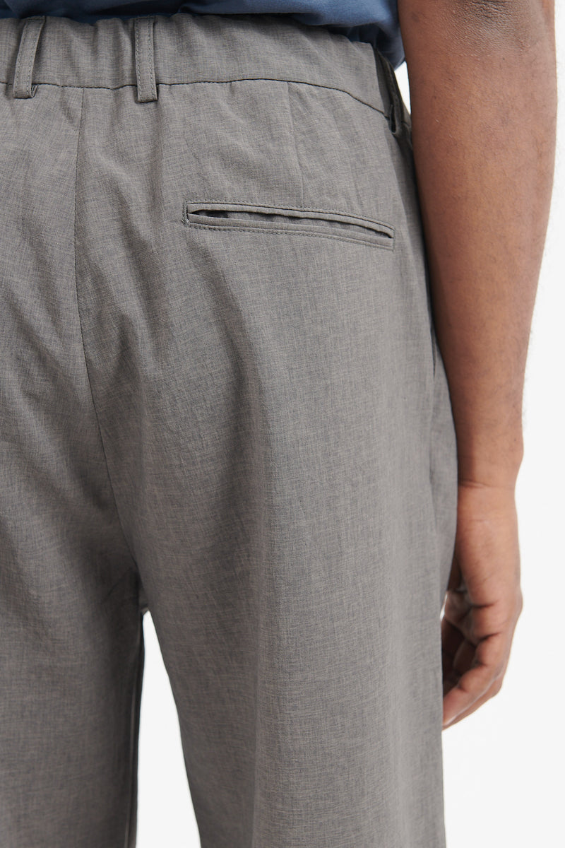 4 Tuck Relaxed Pants - Grey