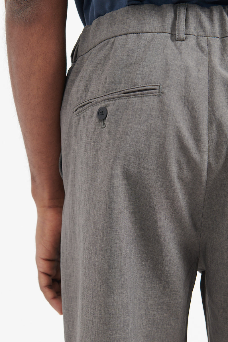 4 Tuck Relaxed Pants - Grey